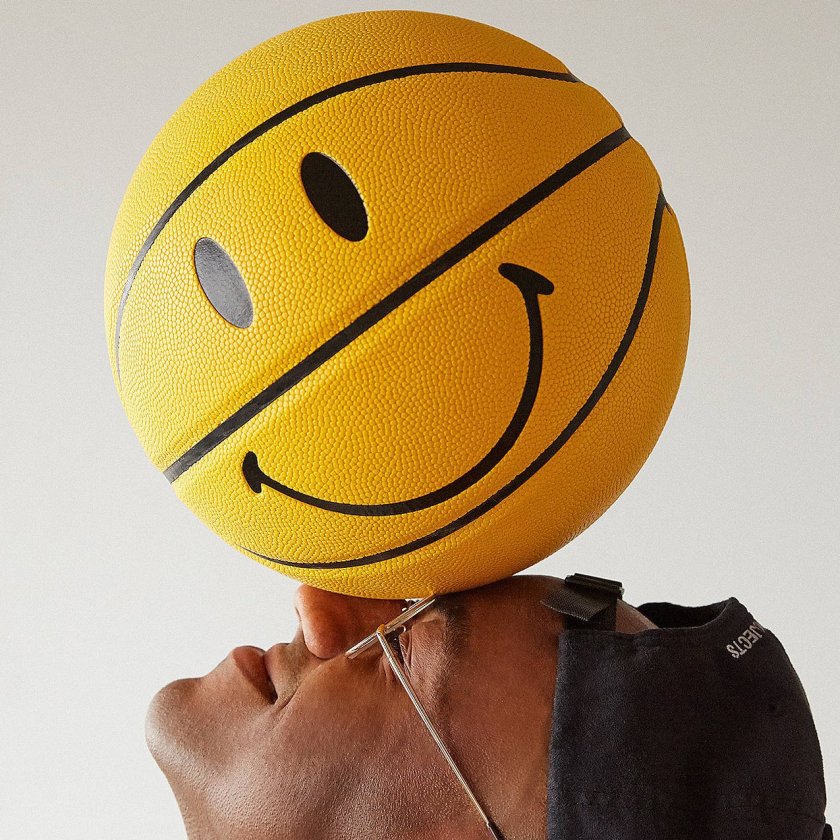 Sublime Gadgets: Smiley Basketball by Chinatown Market – Sublime Gadgets